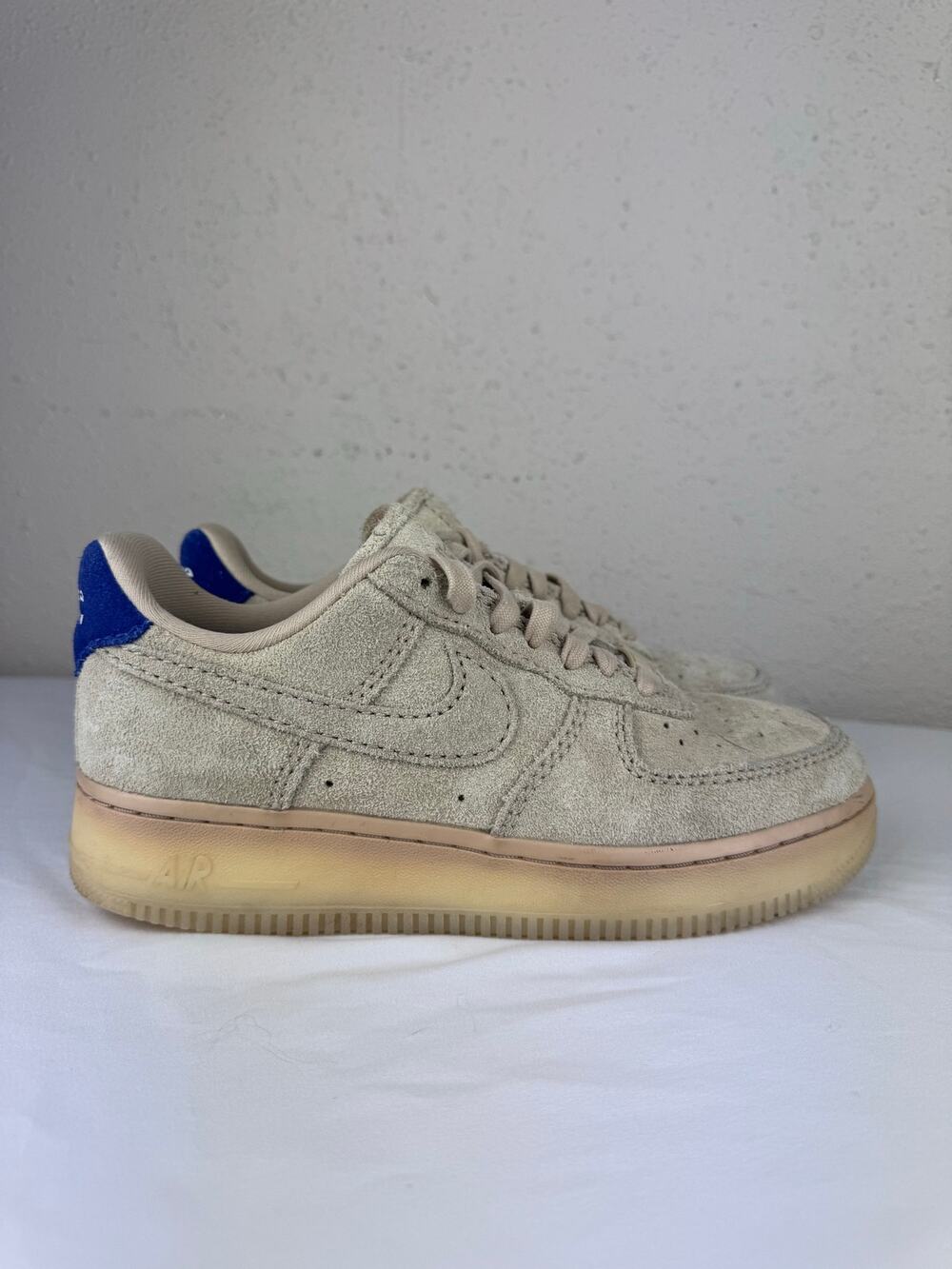 Nike Air Force 1 '07 LX Sneakers Womens size 7.5